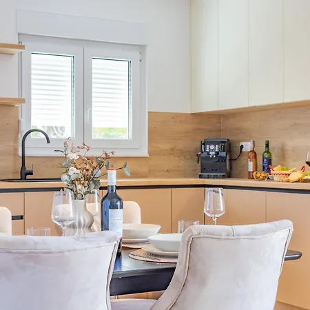 Biokovo J Parking Included * Makarska